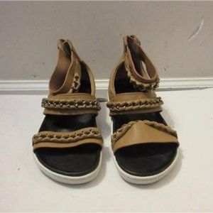 A7EIJE TAN LEATHER W/SILVER HARDWARE SANDAL 6